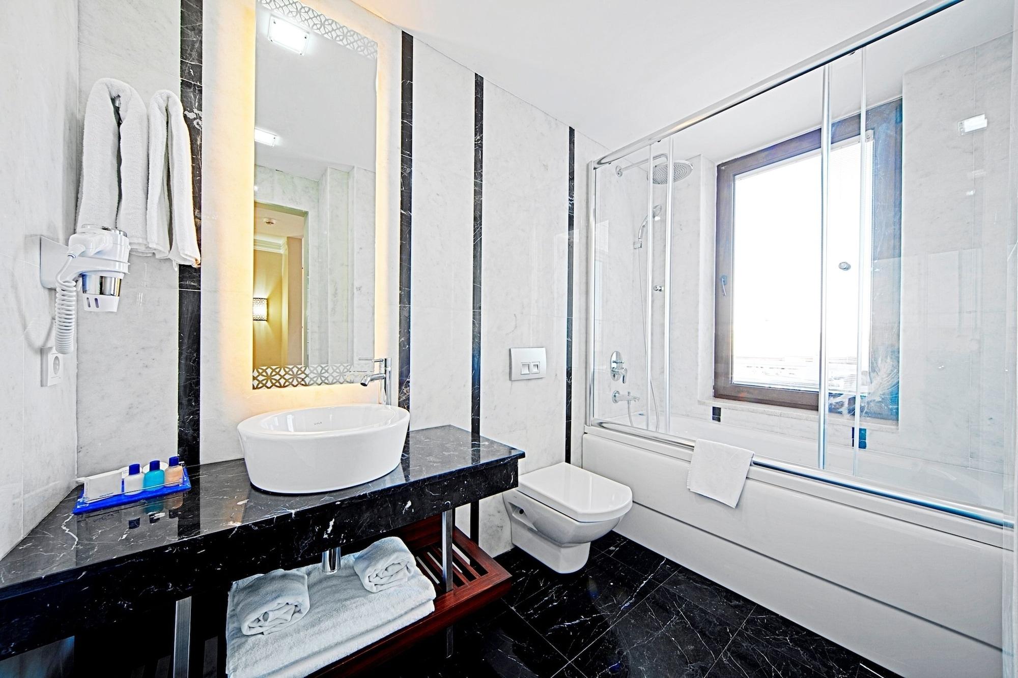 Azade Suites Istanbul Exterior foto